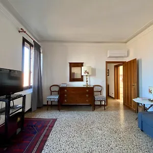 Calle San Giacomo Venise